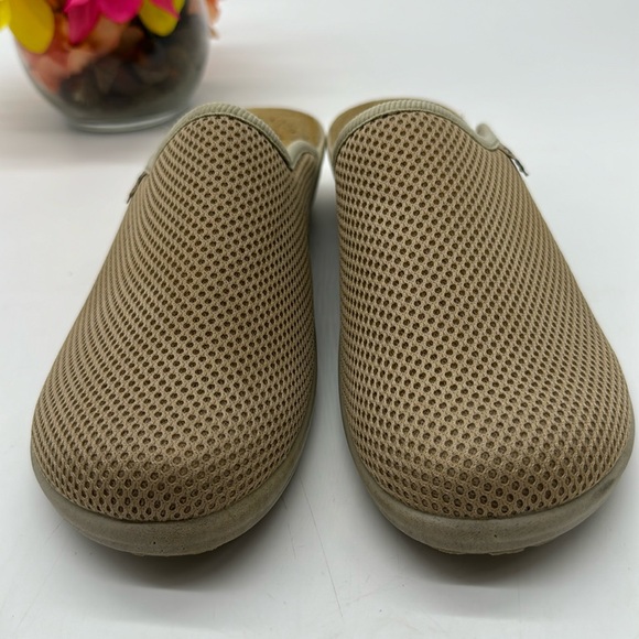 Fly Float Tan Slip On Mule Size EU Size 40 CM6349D - Picture 2 of 7